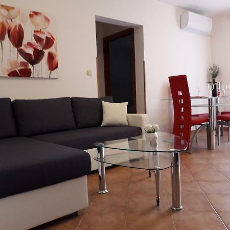 Apartman Lean Pula Exterior photo